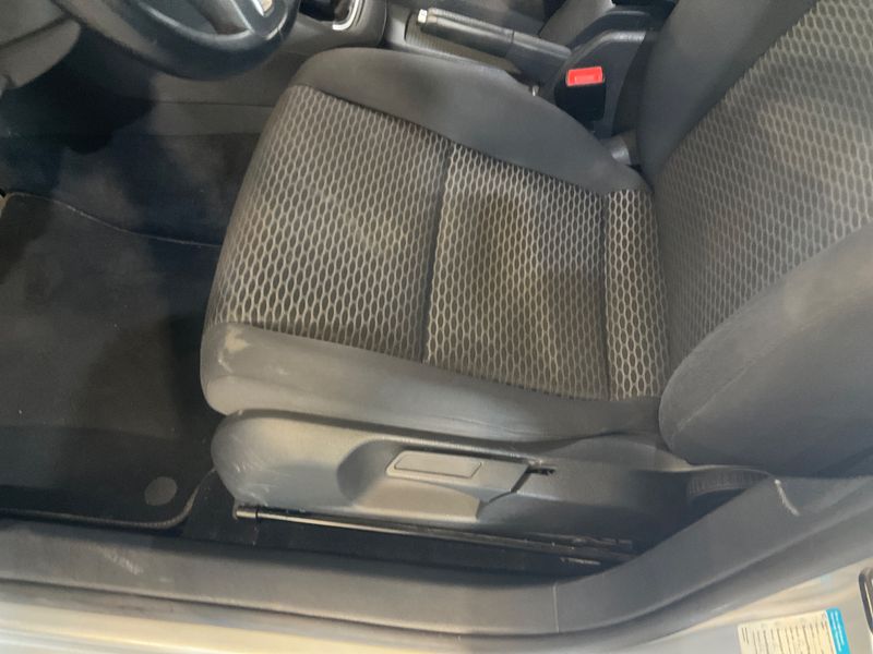 Volkswagen Golf VI 1.6 TDI Trendline BlueMotion Tech 2011 – снимка 23