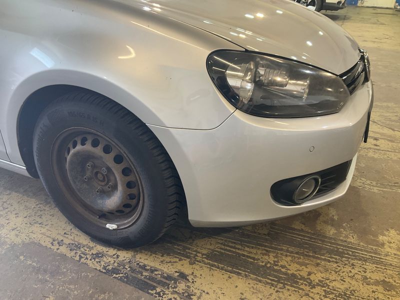 Volkswagen Golf VI 1.6 TDI Trendline BlueMotion Tech 2011 – снимка 33
