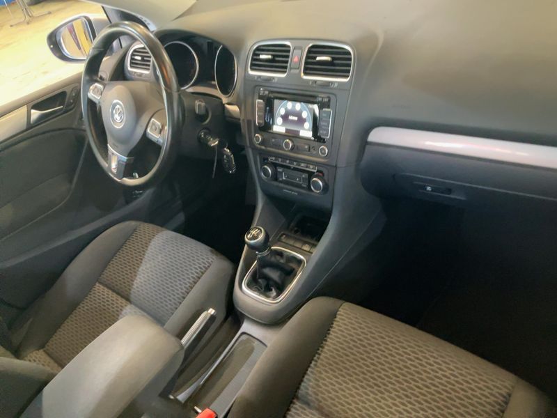 Volkswagen Golf VI 1.6 TDI Trendline BlueMotion Tech 2011 – снимка 18