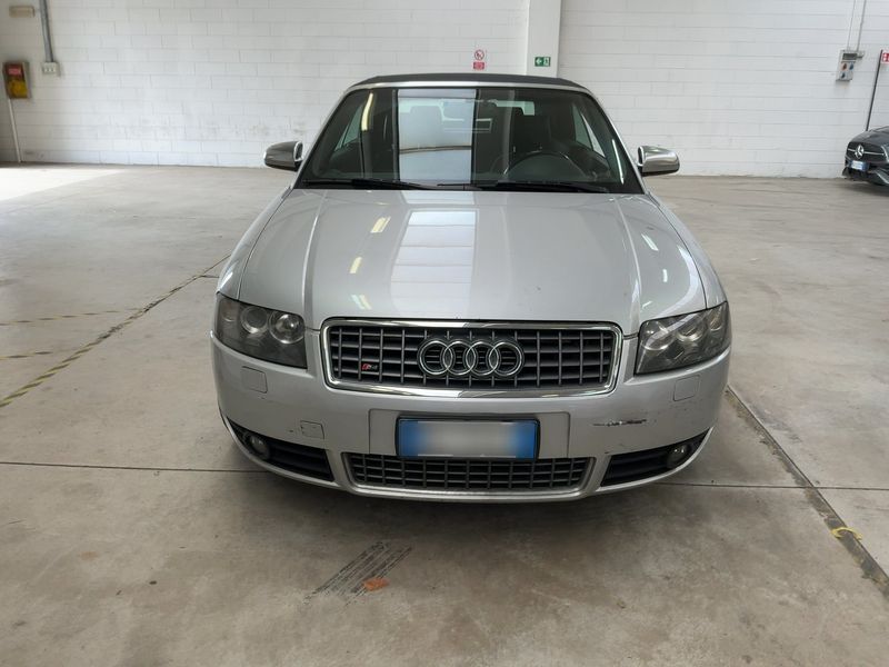 Audi S4 4.2 V8 quattro — zdjęcie 9