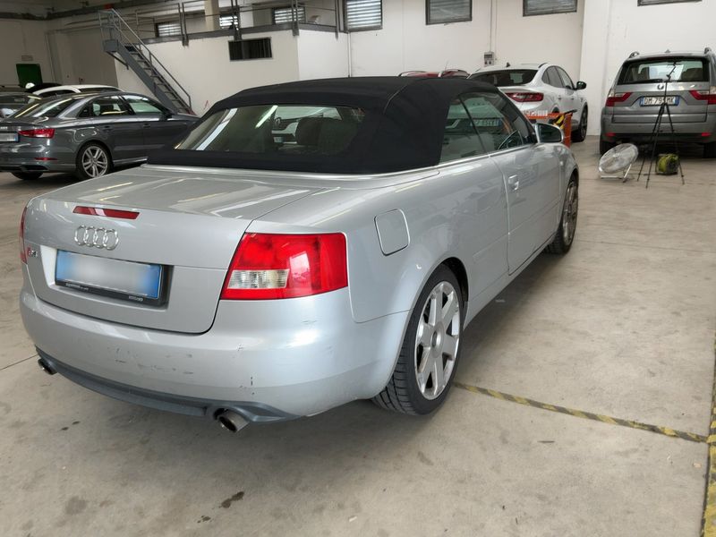Audi S4 4.2 V8 quattro — zdjęcie 6