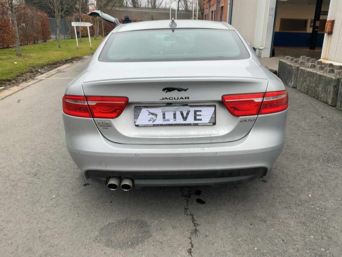 Jaguar XE 2017 — photo 8