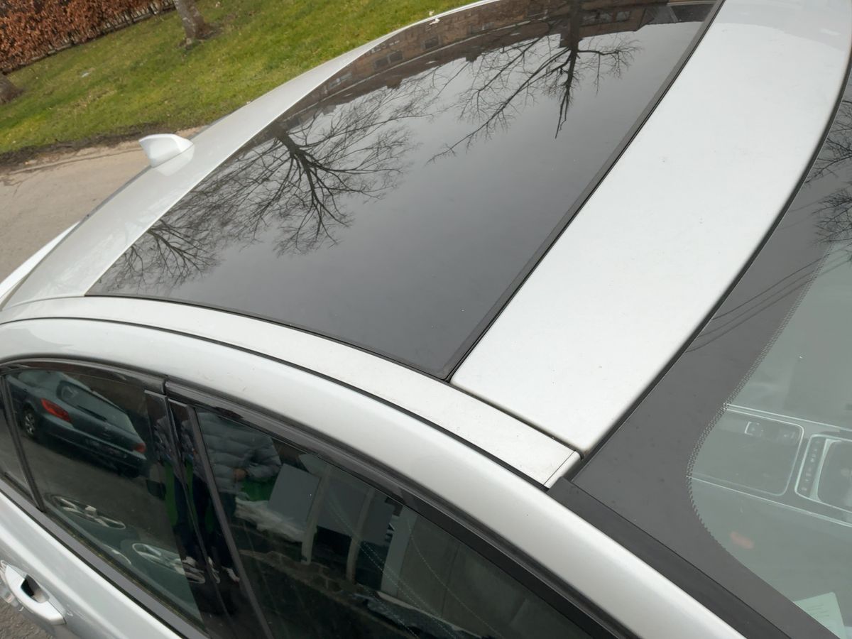Jaguar XE 2017 — photo 14