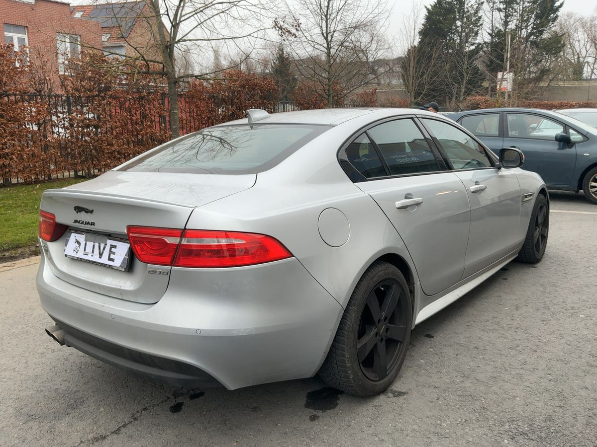 Jaguar XE 2017 — photo 9