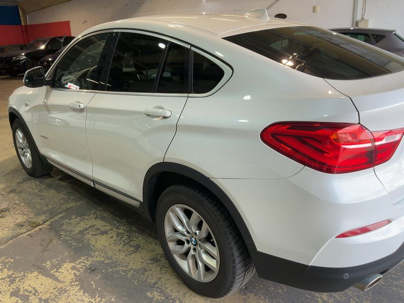 BMW X4 xDrive 20d — zdjęcie 3