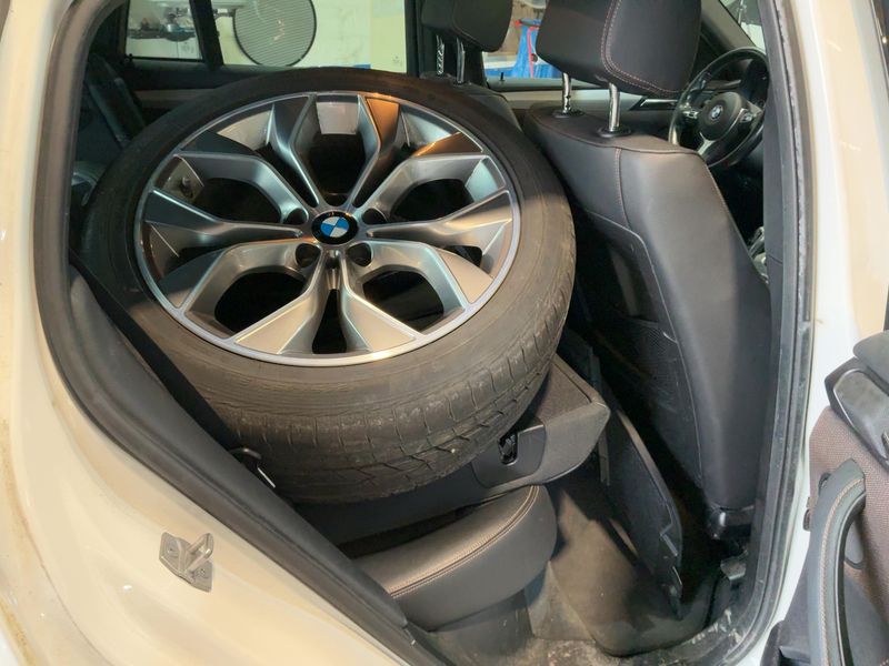 BMW X4 xDrive 20d — zdjęcie 14