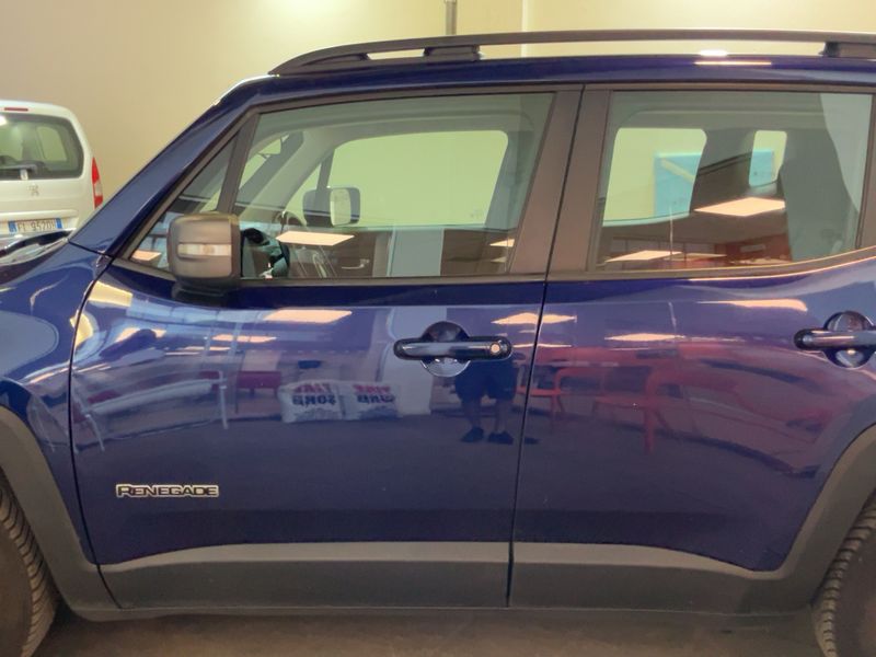 Jeep Renegade 1.6 M-Jet Limited FWD — zdjęcie 4
