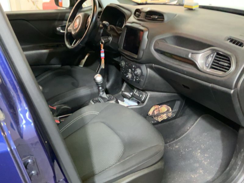 Jeep Renegade 1.6 M-Jet Limited FWD — zdjęcie 11