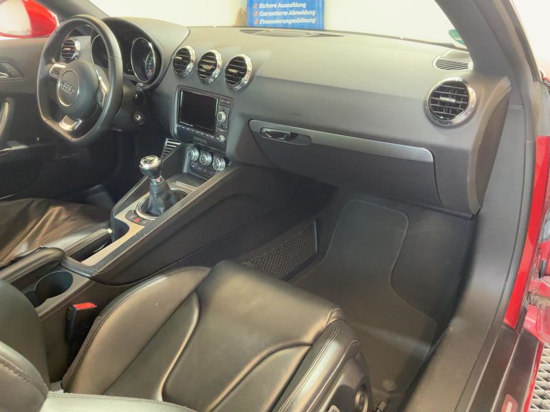 Audi TT 1.8 TFSI Coupe — zdjęcie 12