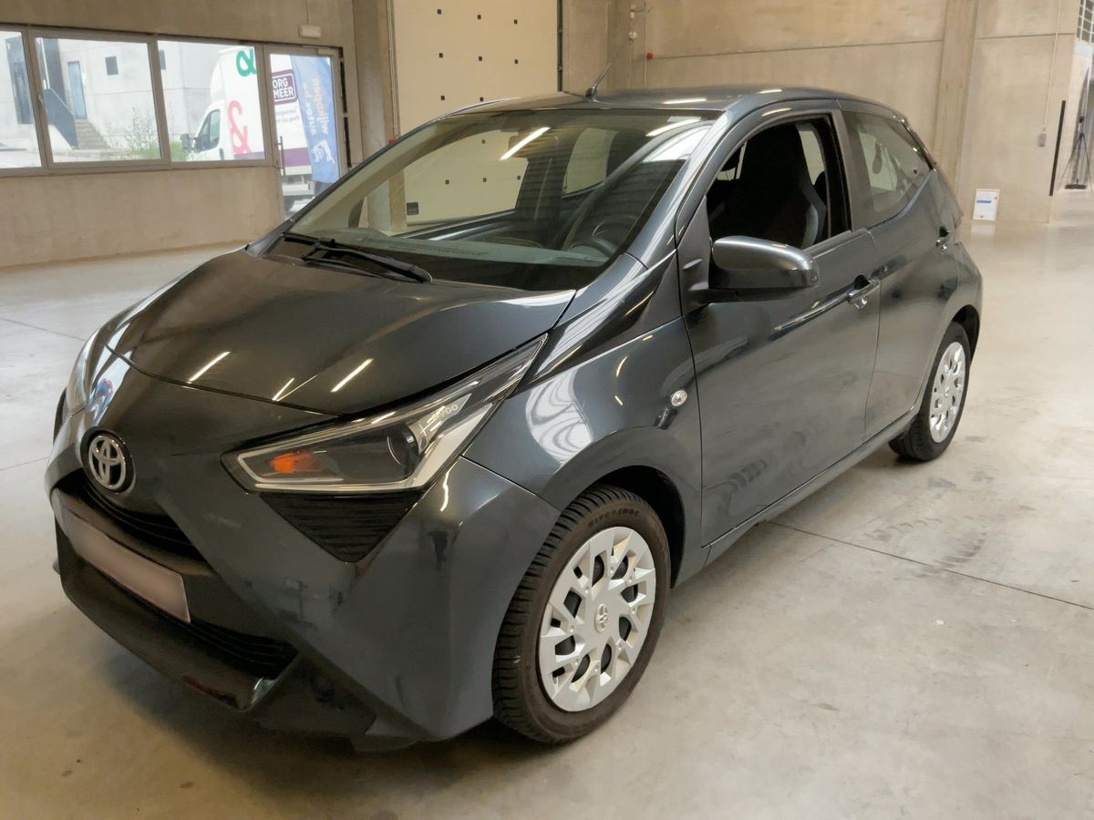 Toyota Aygo 2021 — photo 1