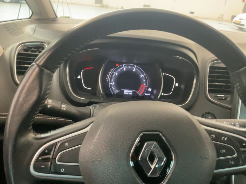 Renault Grand Scenic 1.3 TCe Intens — zdjęcie 13