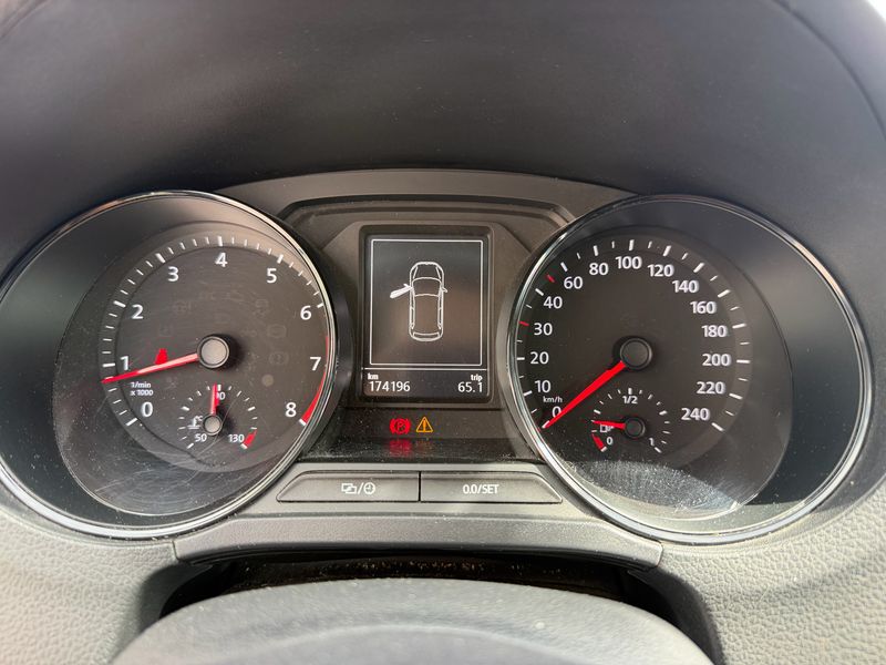 Volkswagen Polo 1.0 Trendline BlueMotion Tech — zdjęcie 12
