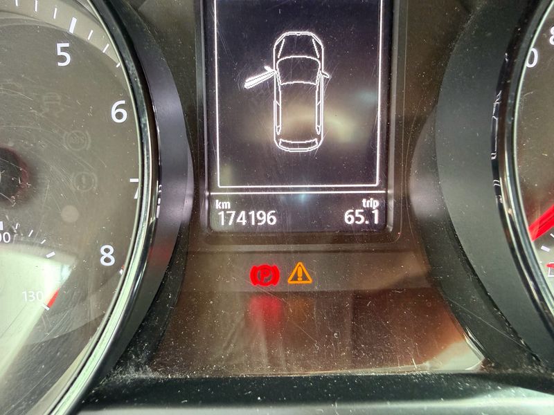 Volkswagen Polo 1.0 Trendline BlueMotion Tech — zdjęcie 17