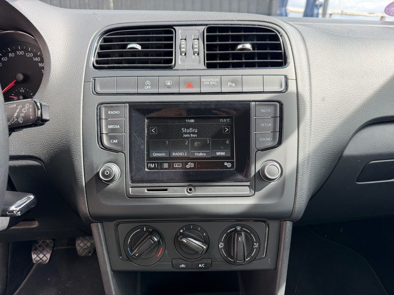 Volkswagen Polo 1.0 Trendline BlueMotion Tech — zdjęcie 13