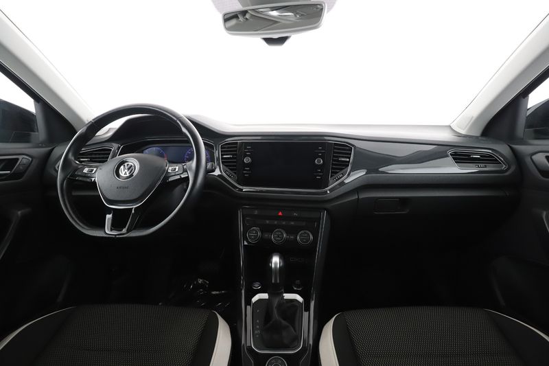 Volkswagen T-Roc 2.0 TDI Active 4Motion — zdjęcie 12