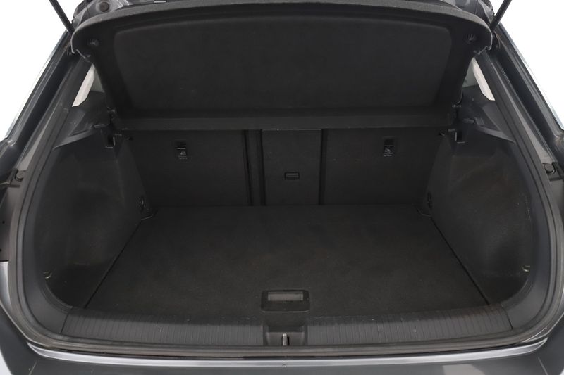 Volkswagen T-Roc 2.0 TDI Active 4Motion — zdjęcie 10