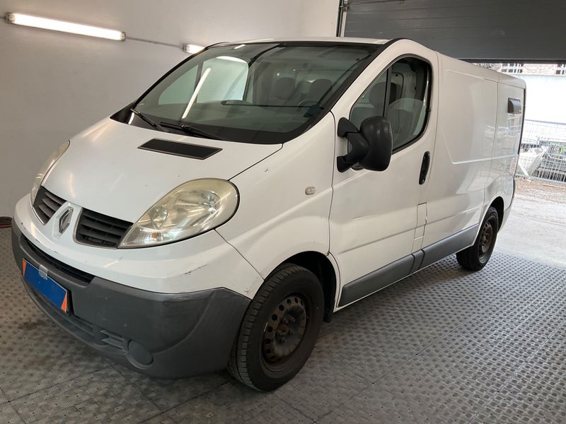 Renault Trafic 2.0 dCi L1H1 2,7t — zdjęcie 1