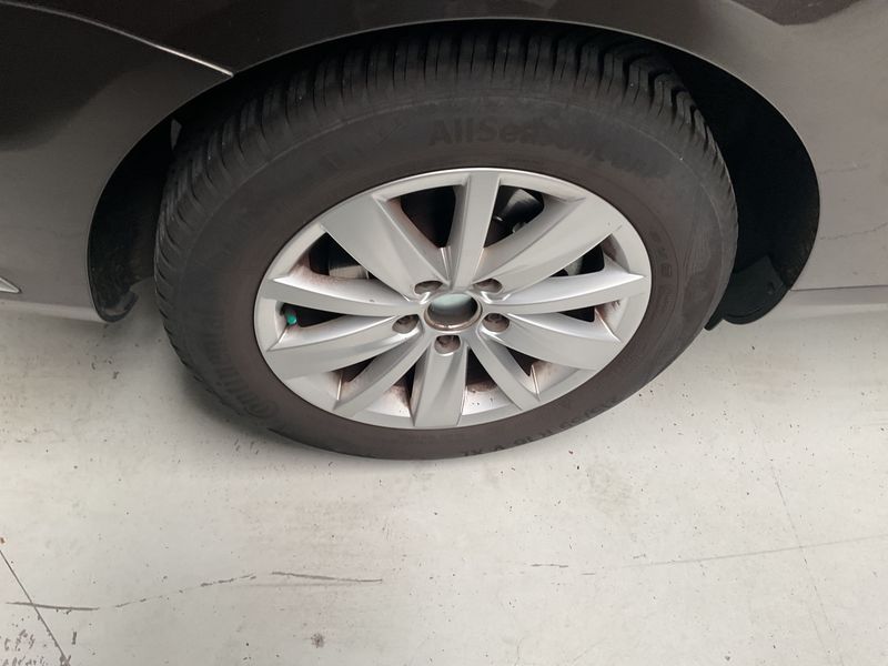 Volkswagen Passat 2.0 TDI Comfortline BlueMotion Tech 2012 – снимка 22