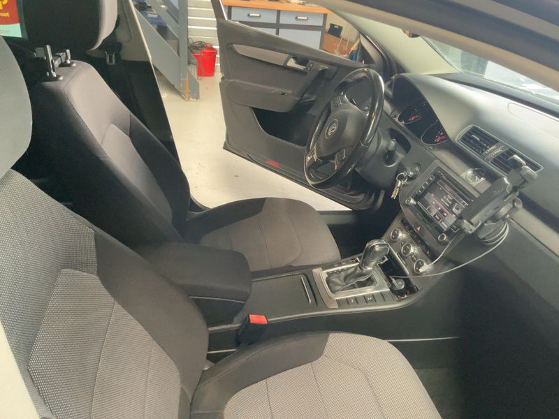 Volkswagen Passat 2.0 TDI Comfortline BlueMotion Tech 2012 – снимка 16