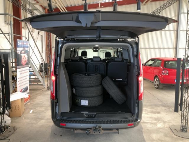 Ford Tourneo Custom 2.0 TDCi 320 L2 Tourneo Titanium X — zdjęcie 10
