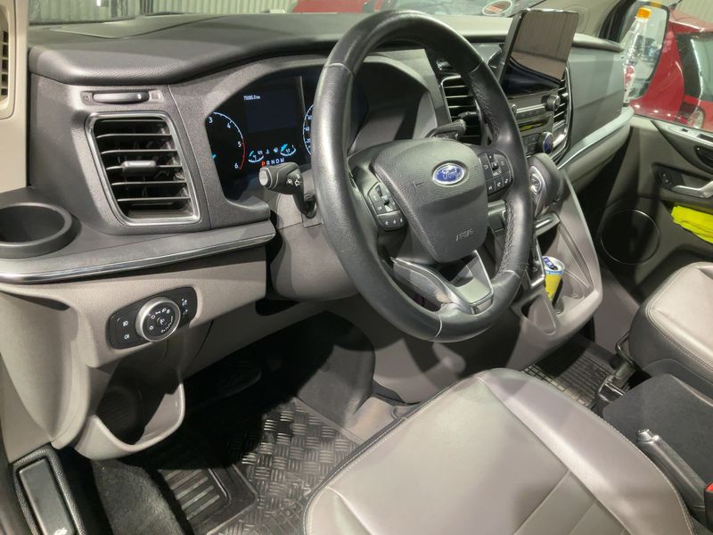 Ford Tourneo Custom 2.0 TDCi 320 L2 Tourneo Titanium X — zdjęcie 12