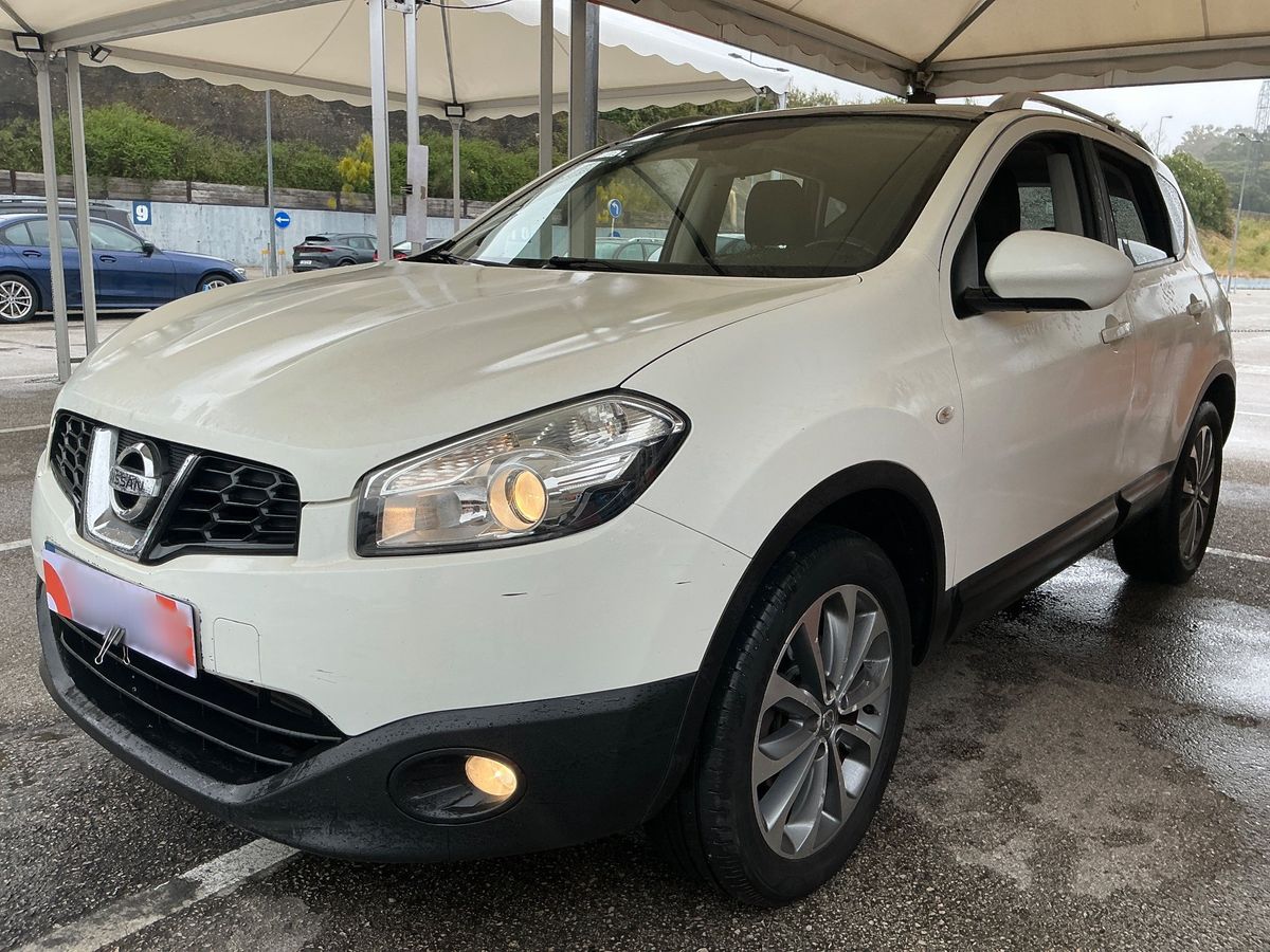 Nissan Qashqai 2010 — photo 1
