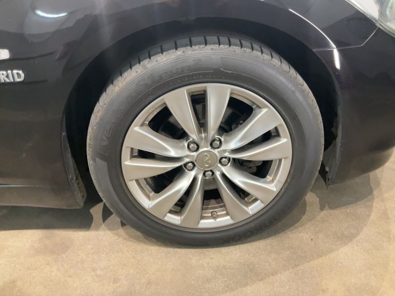 Infiniti M-Serie M35h Hybrid GT Premium 2011 – снимка 11