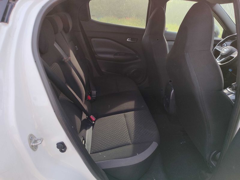 Nissan Juke 1.0 DIG-T Tekna — zdjęcie 12