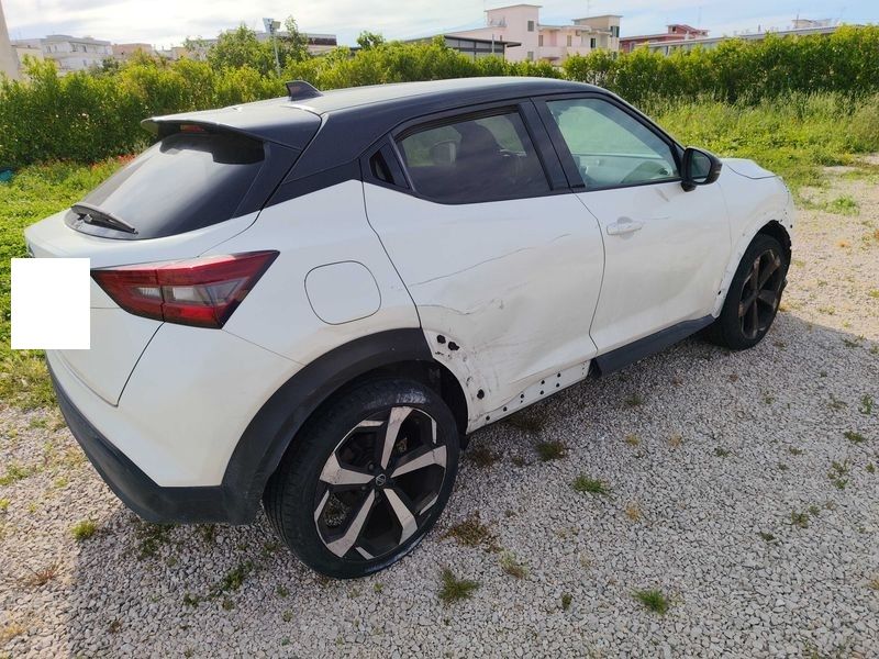 Nissan Juke 1.0 DIG-T Tekna — zdjęcie 5