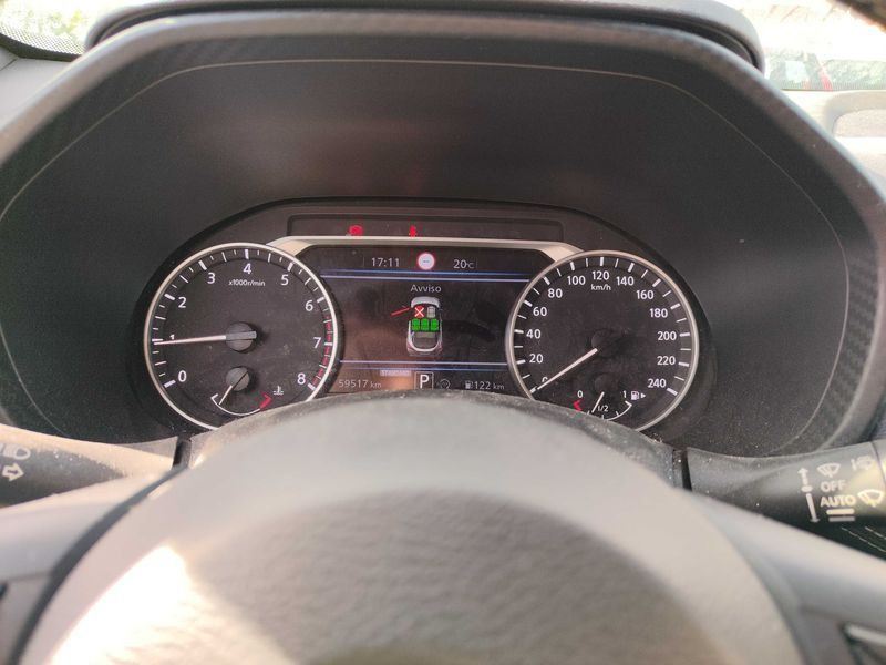 Nissan Juke 1.0 DIG-T Tekna — zdjęcie 11