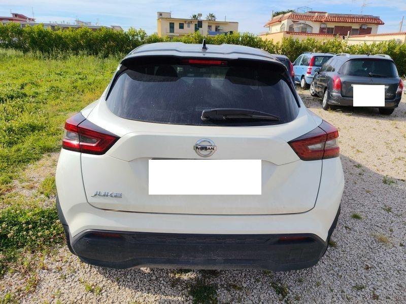 Nissan Juke 1.0 DIG-T Tekna — zdjęcie 4