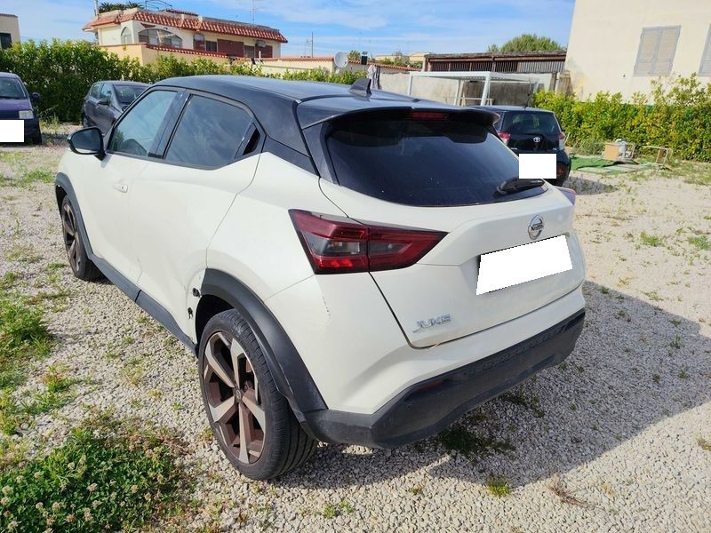 Nissan Juke 1.0 DIG-T Tekna — zdjęcie 3