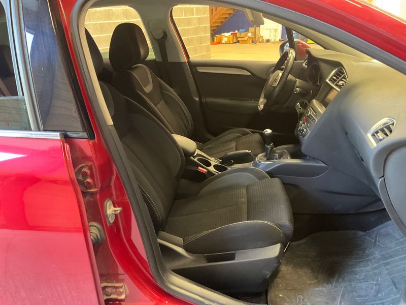 Citroen C4 1.6 Blue-HDi Millenium Business — zdjęcie 3