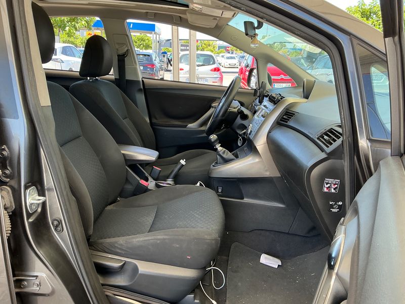 Toyota Verso 2.0 D-4D Dynamic — zdjęcie 3