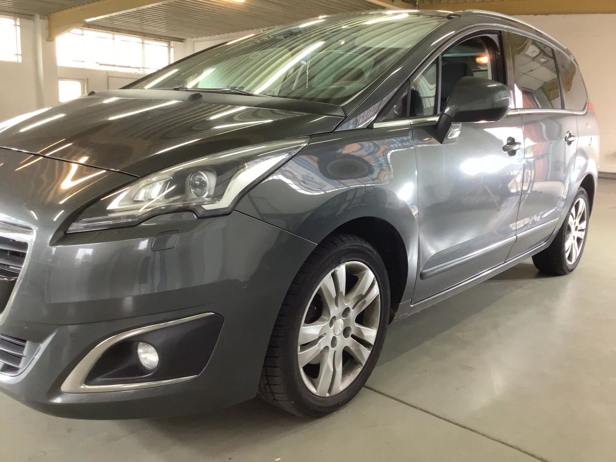 Peugeot 5008 2.0 Blue-HDi Allure