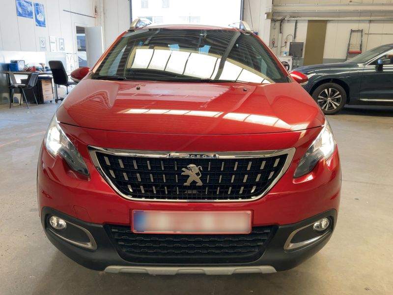 Peugeot 2008 1.2 e-VTi Allure 2017 – снимка 14