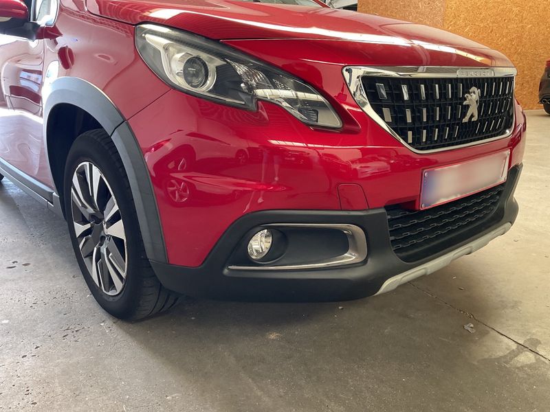 Peugeot 2008 1.2 e-VTi Allure 2017 – снимка 35