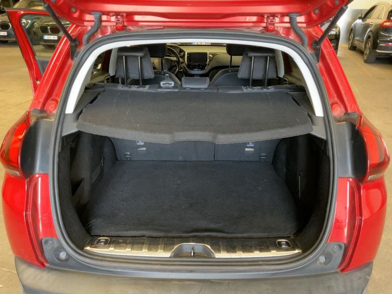 Peugeot 2008 1.2 e-VTi Allure 2017 – снимка 15