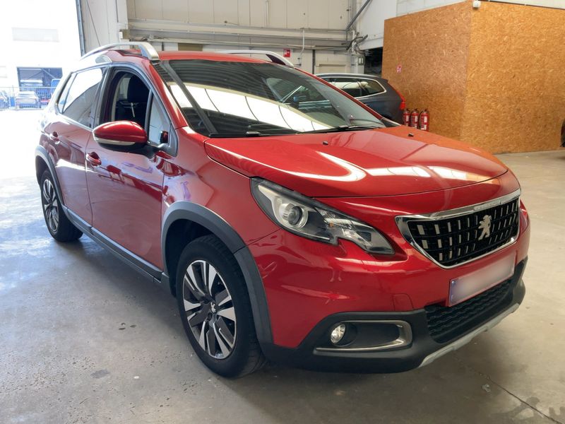Peugeot 2008 1.2 e-VTi Allure 2017 – снимка 12