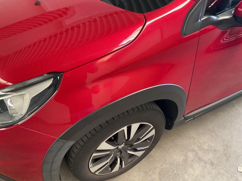Peugeot 2008 1.2 e-VTi Allure 2017 – снимка 31