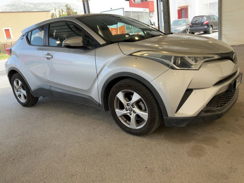 Toyota C-HR 1.8 Hybrid Active 2017 – снимка 12