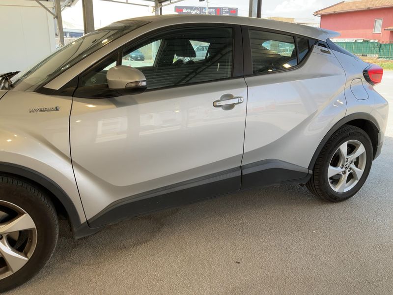 Toyota C-HR 1.8 Hybrid Active 2017 – снимка 4