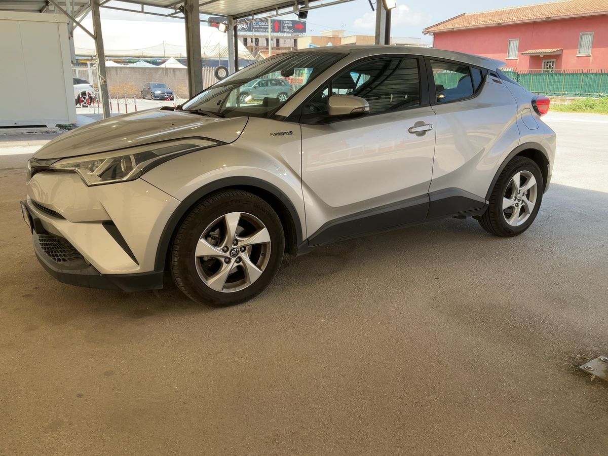 Toyota C-HR d'occasion