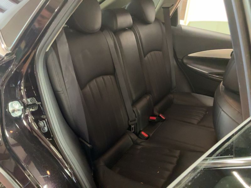 Infiniti QX50 3.0 V6 Diesel GT — zdjęcie 14