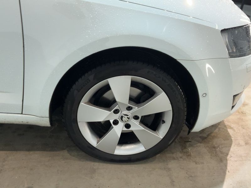 Skoda Octavia 2.0 TDI Style 2015 – снимка 11