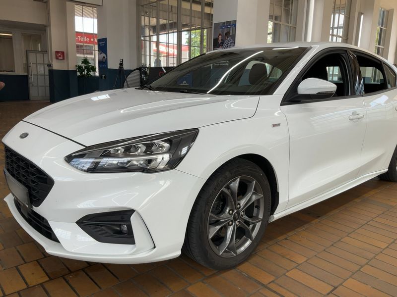 Ford Focus 1.5 TDCi EcoBlue ST-Line — zdjęcie 2