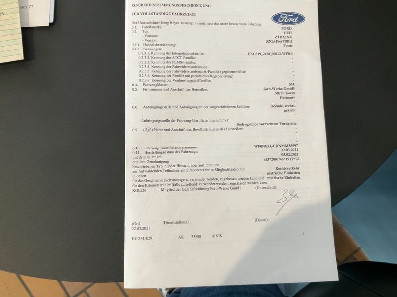 Ford Focus 1.5 TDCi EcoBlue ST-Line — zdjęcie 16