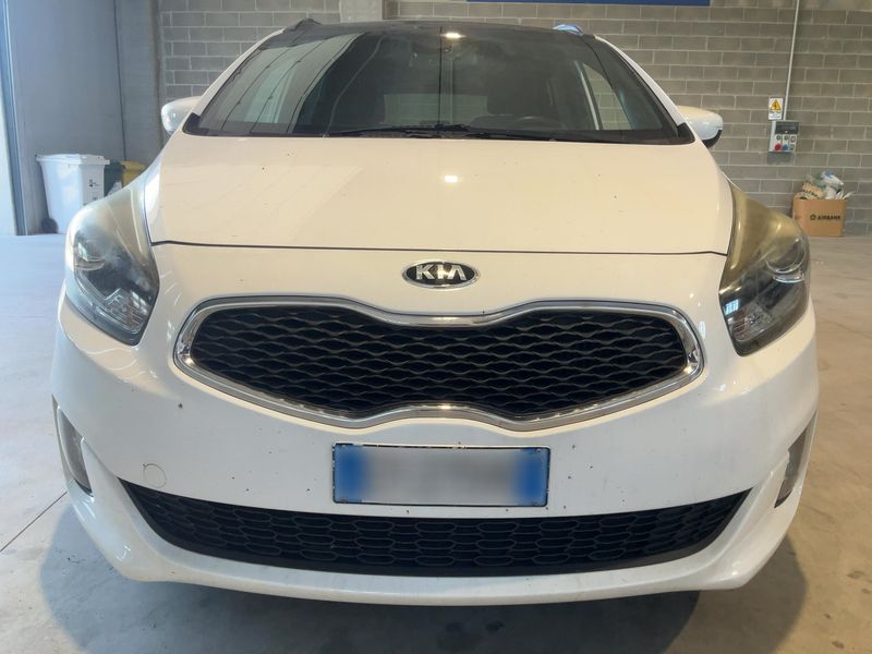 Kia Carens 1.7 CRDi Class — zdjęcie 9