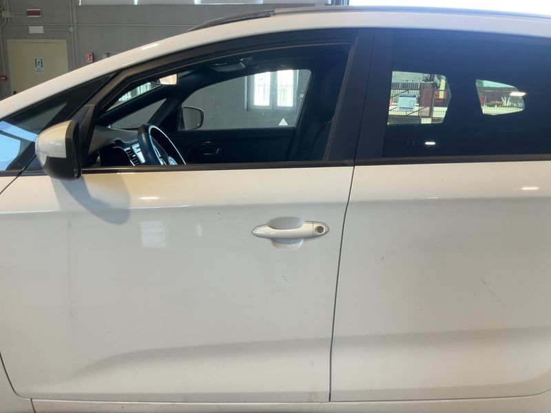 Kia Carens 1.7 CRDi Class — zdjęcie 4