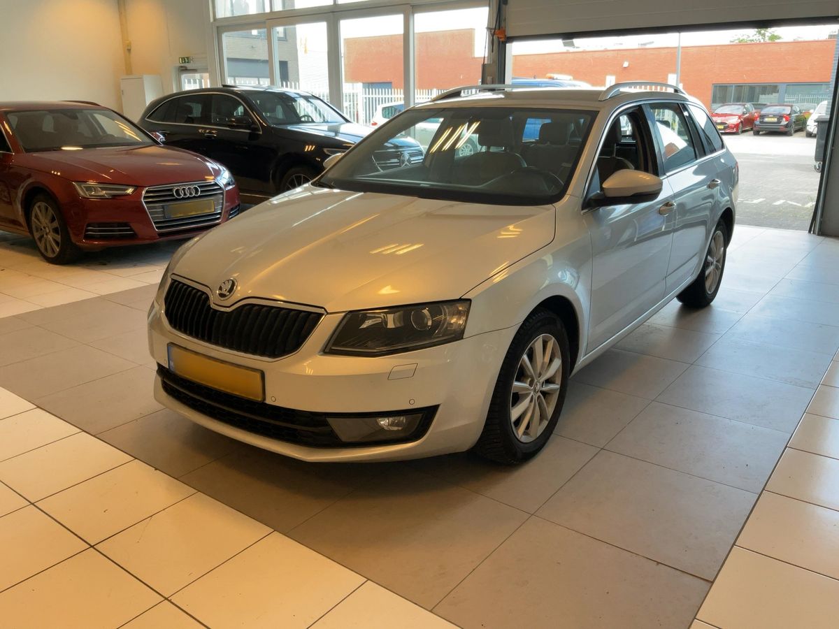 Skoda Octavia 2016 — photo 1